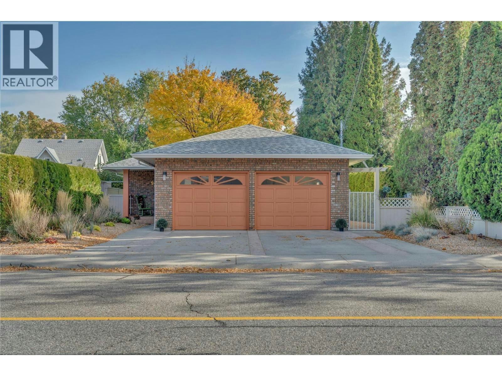 930 Moosejaw Street, Penticton, BC, V2A 5T6
