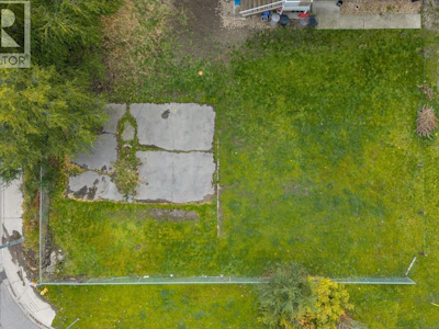 3202 16 Avenue - 2