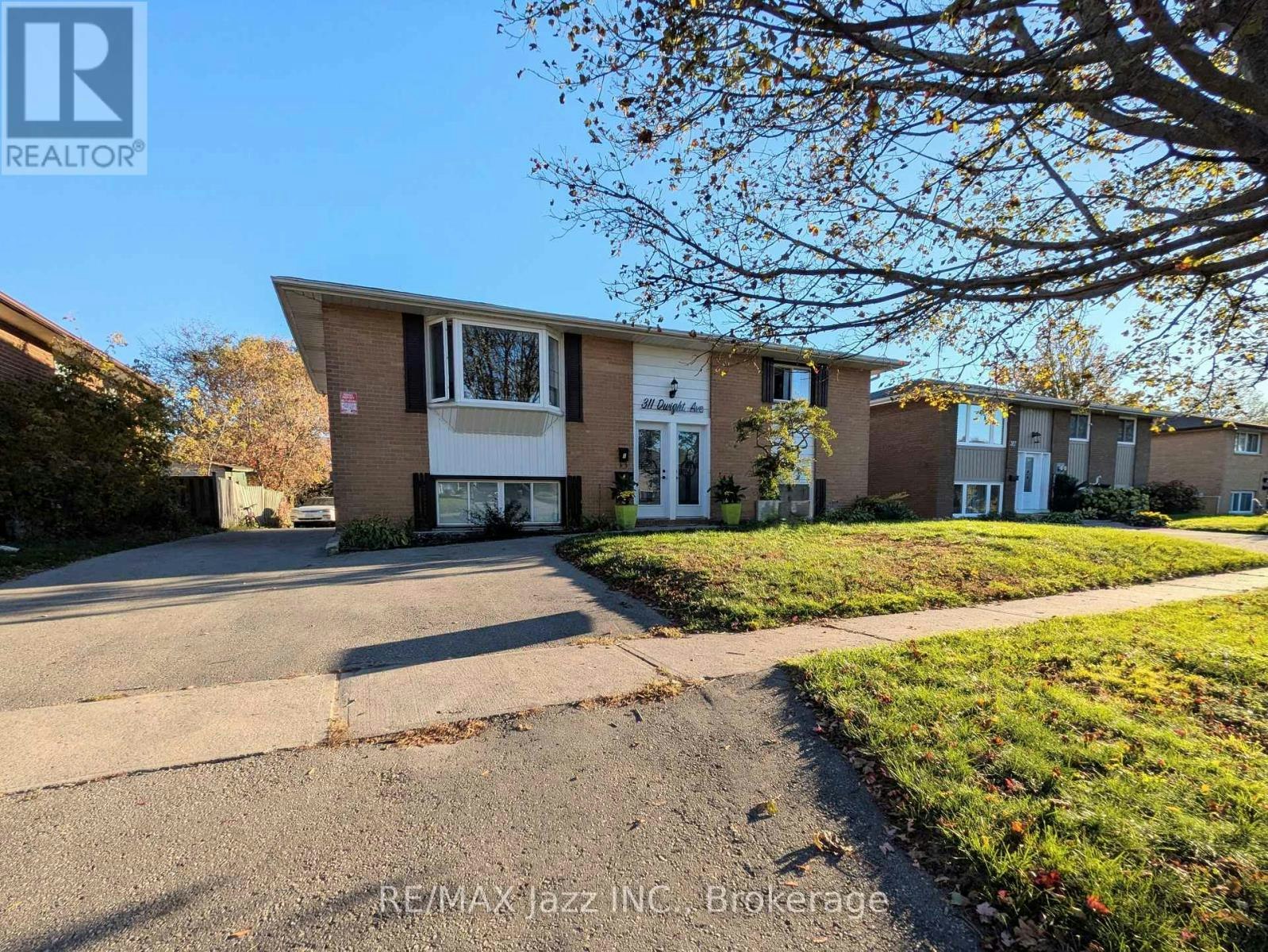 2-311 Dwight Avenue, Oshawa, ON, L1J 1K8