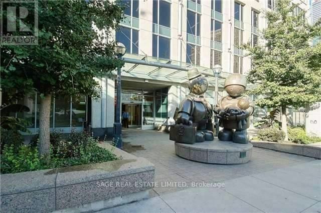 3507-18 Yonge Street, Toronto, ON, M5E 1Z8 - 3
