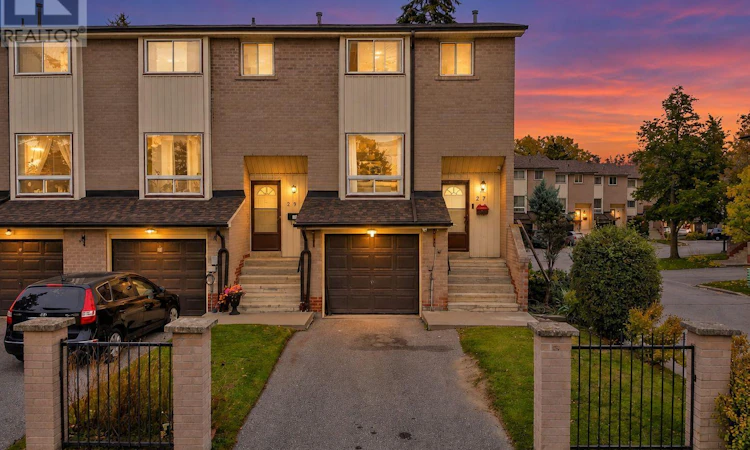 27 Collinsgrove Road