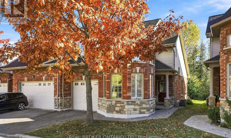 33 Fred Barnard Way