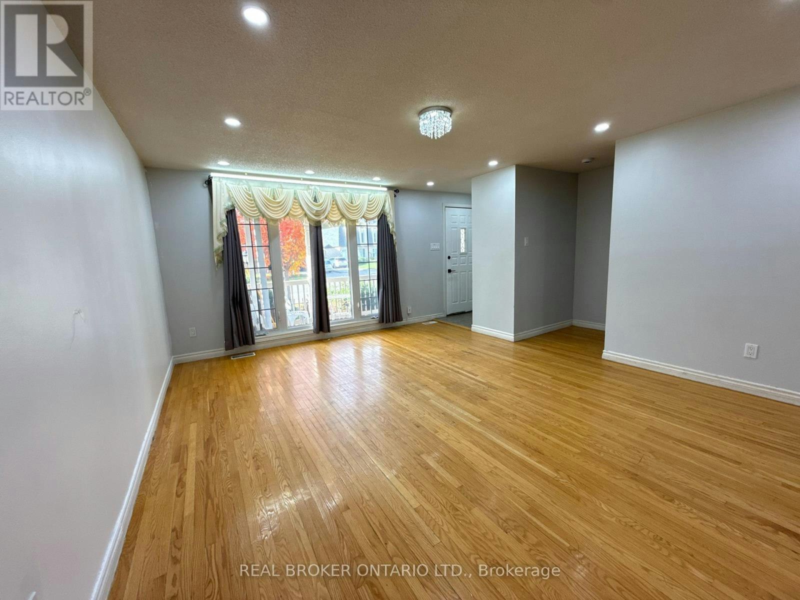 MAIN-535 Elgin Street N, Cambridge, ON, N1R 6A2 - 4