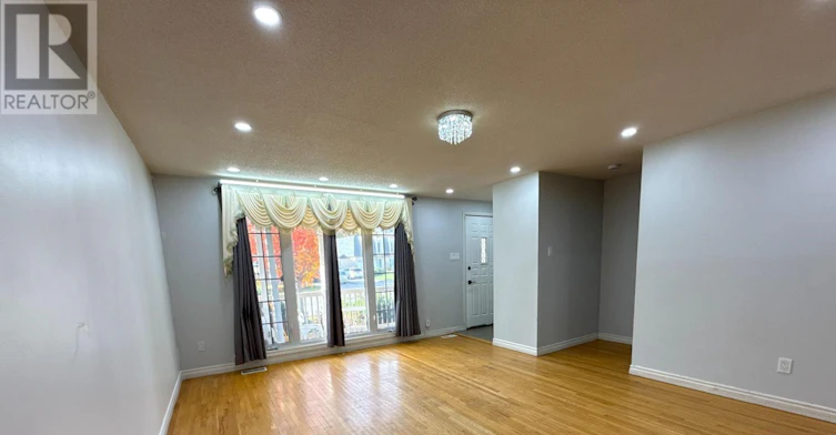 MAIN-535 Elgin Street N, Cambridge, ON, N1R 6A2 - 4