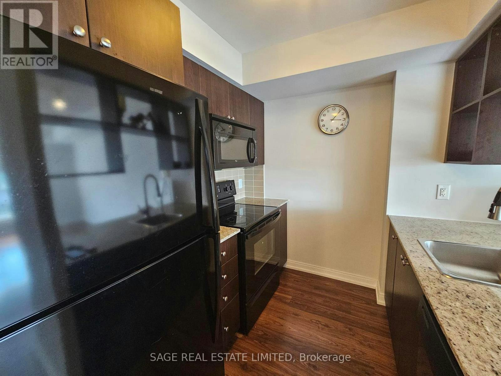 705-151 Village Green Square, Toronto, ON, M1S 0K5 - 3
