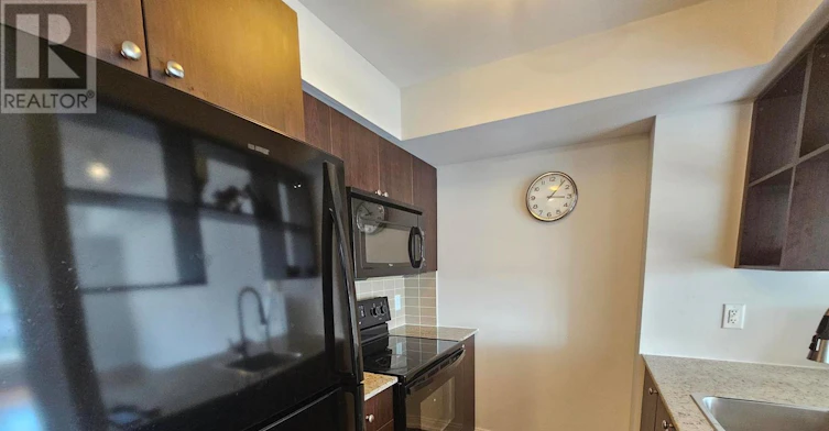 705-151 Village Green Square, Toronto, ON, M1S 0K5 - 3