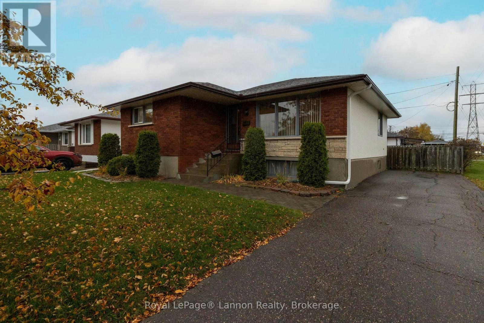 2601 Valour Place N, Thunder Bay, ON, P7E 5T6