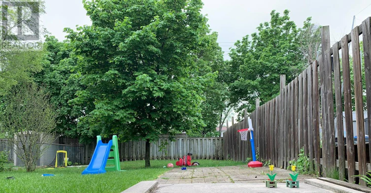 B-3485 Oakglade Crescent, Mississauga, ON, L5C 1X4 - 4