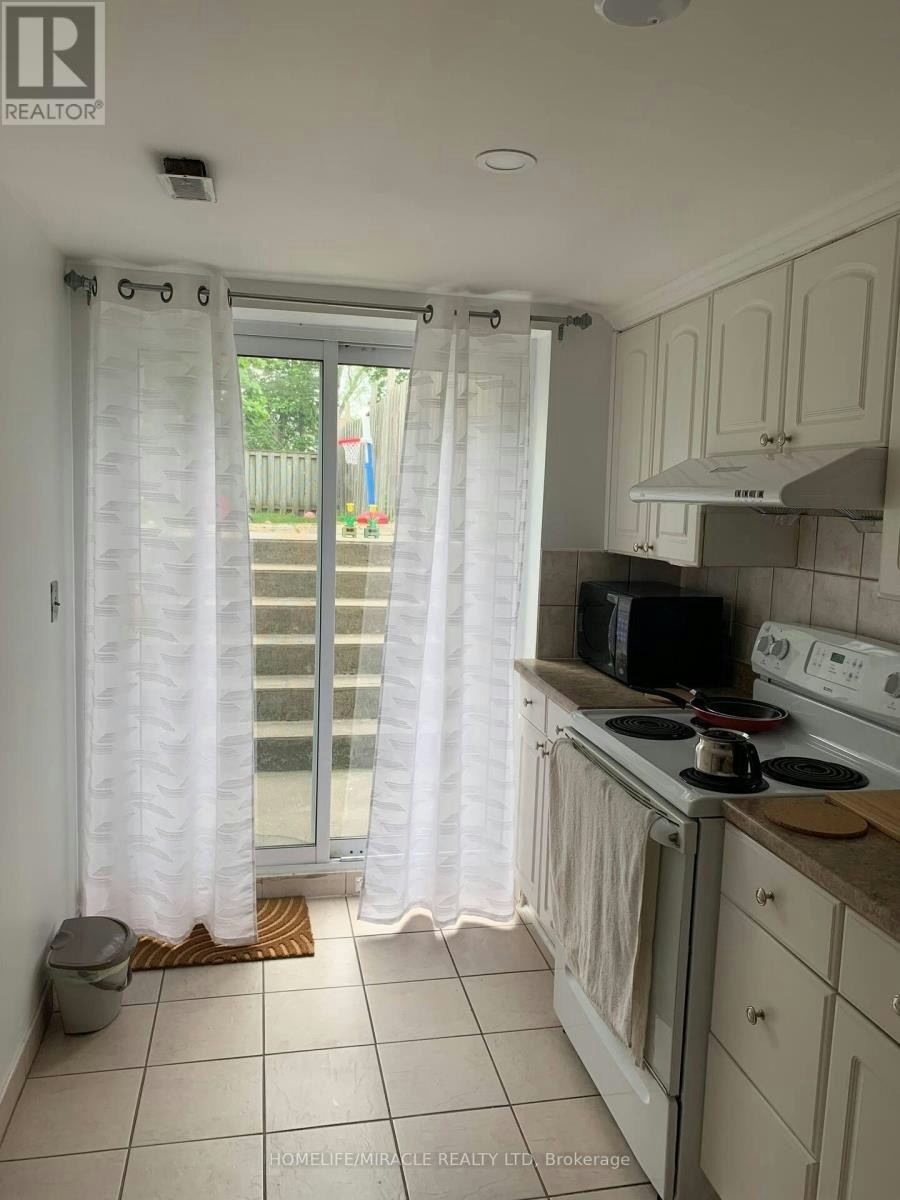 B-3485 Oakglade Crescent, Mississauga, ON, L5C 1X4 - 5
