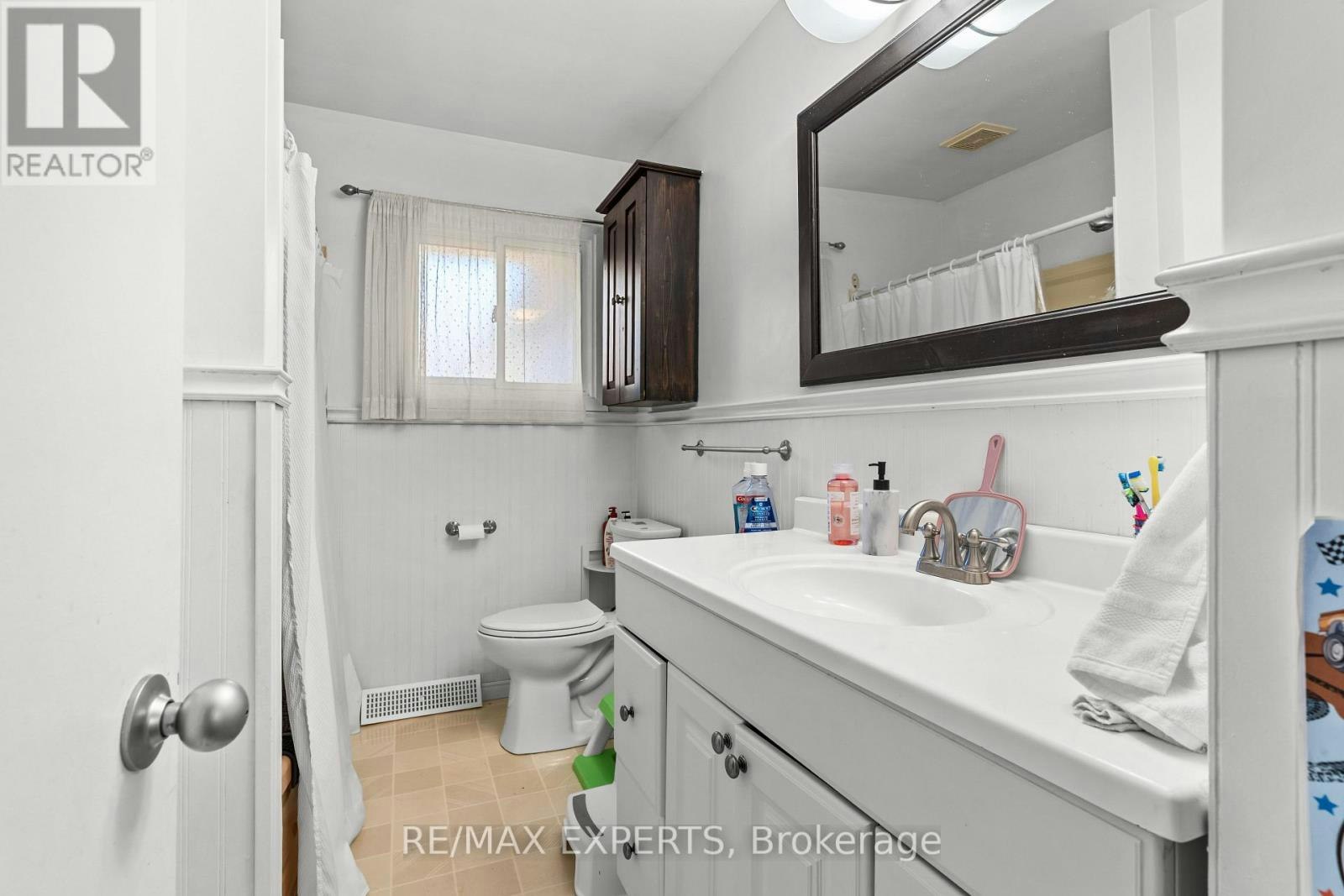 MAIN-144 Elm Street, Port Colborne, ON, L3K 4N4 - 15