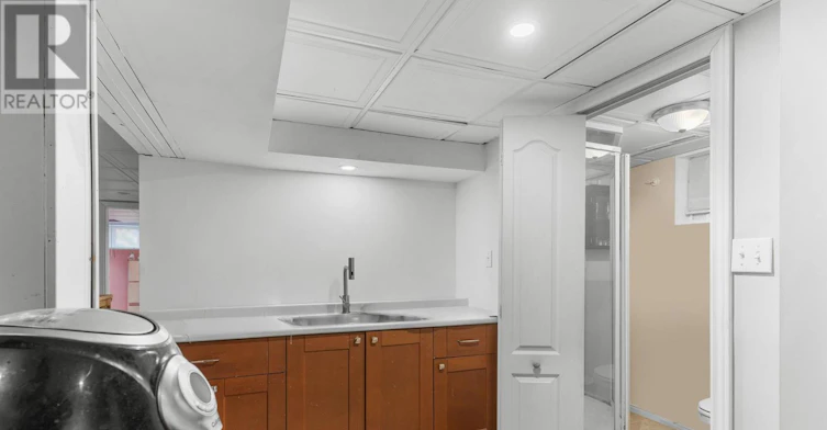 MAIN-144 Elm Street, Port Colborne, ON, L3K 4N4 - 26