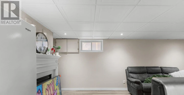 MAIN-144 Elm Street, Port Colborne, ON, L3K 4N4 - 21