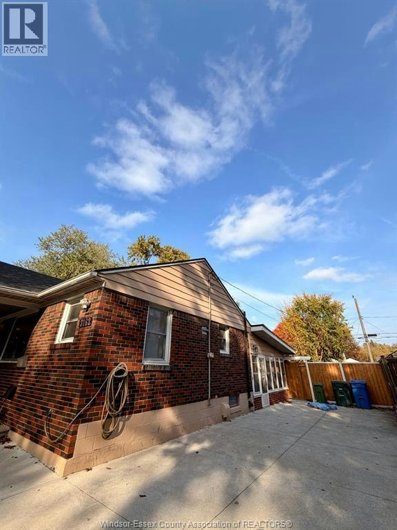 LOWER-3162 Curry Avenue, Windsor, ON, N9E 2T3 - 2