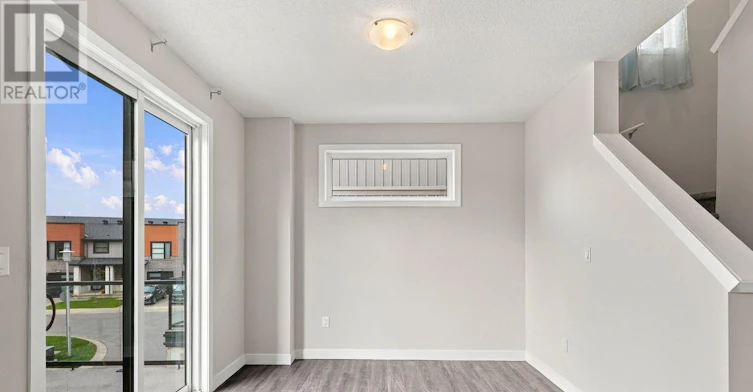 960 Village Square WEST, London, ON, N6H 0J7 - 16