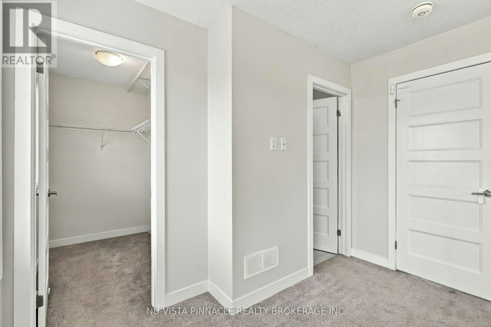 960 Village Square WEST, London, ON, N6H 0J7 - 26