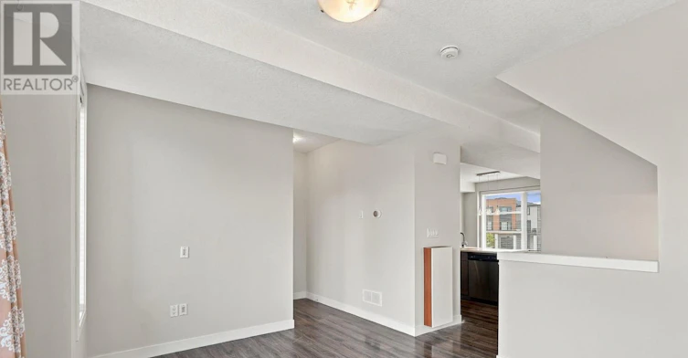 960 Village Square WEST, London, ON, N6H 0J7 - 8