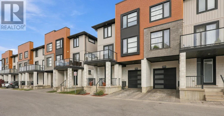 960 Village Square WEST, London, ON, N6H 0J7 - 2