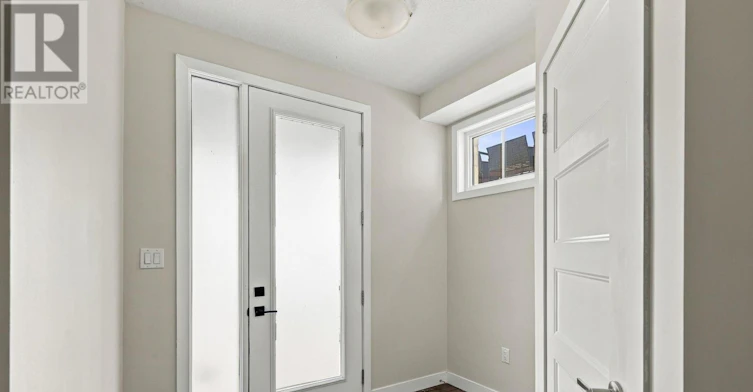 960 Village Square WEST, London, ON, N6H 0J7 - 4