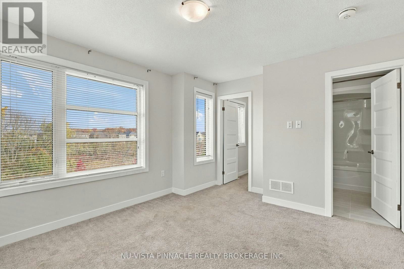 960 Village Square WEST, London, ON, N6H 0J7 - 25