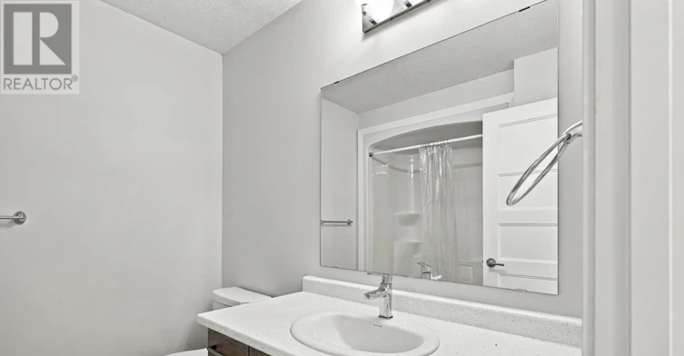 960 Village Square WEST, London, ON, N6H 0J7 - 19