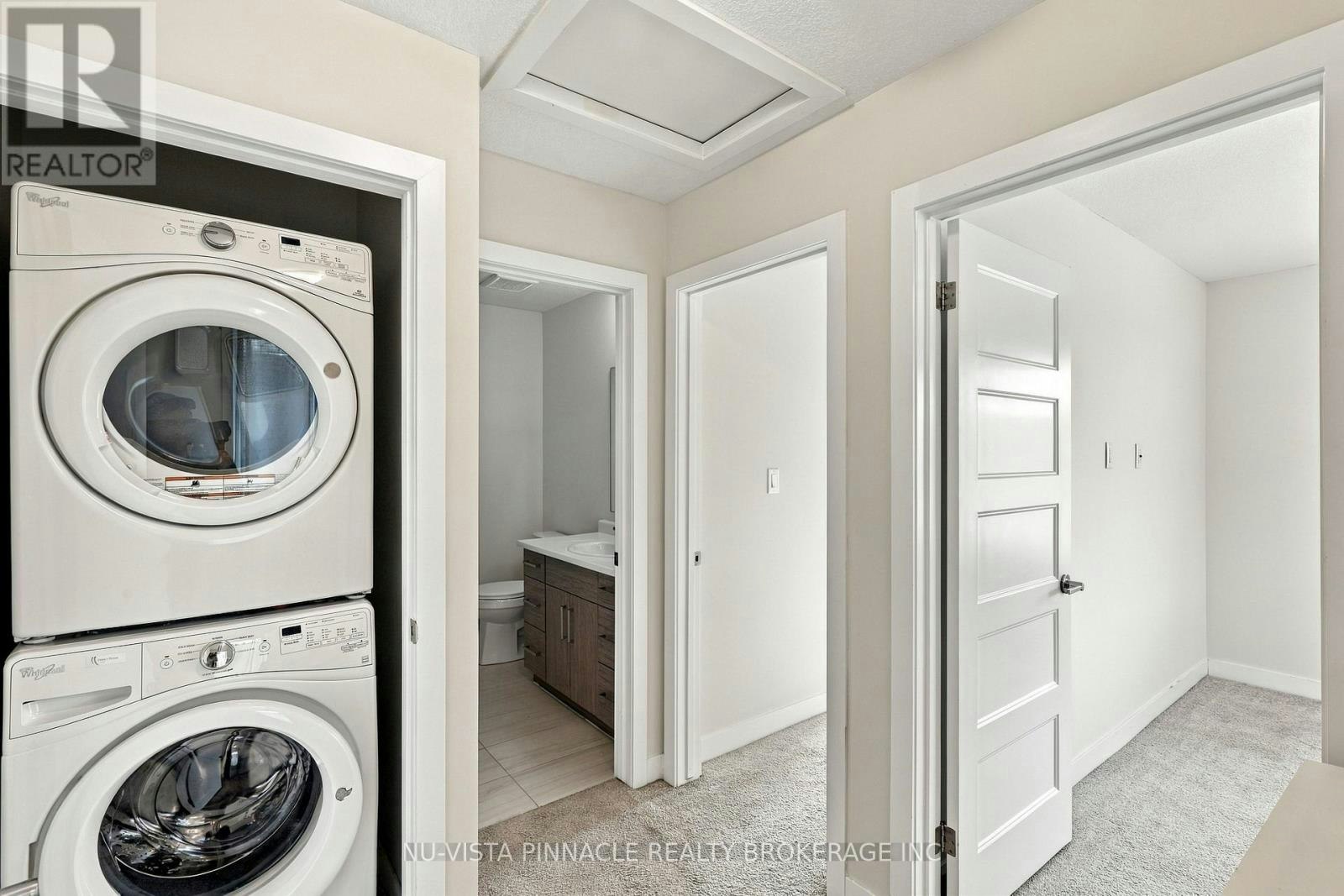 960 Village Square WEST, London, ON, N6H 0J7 - 18