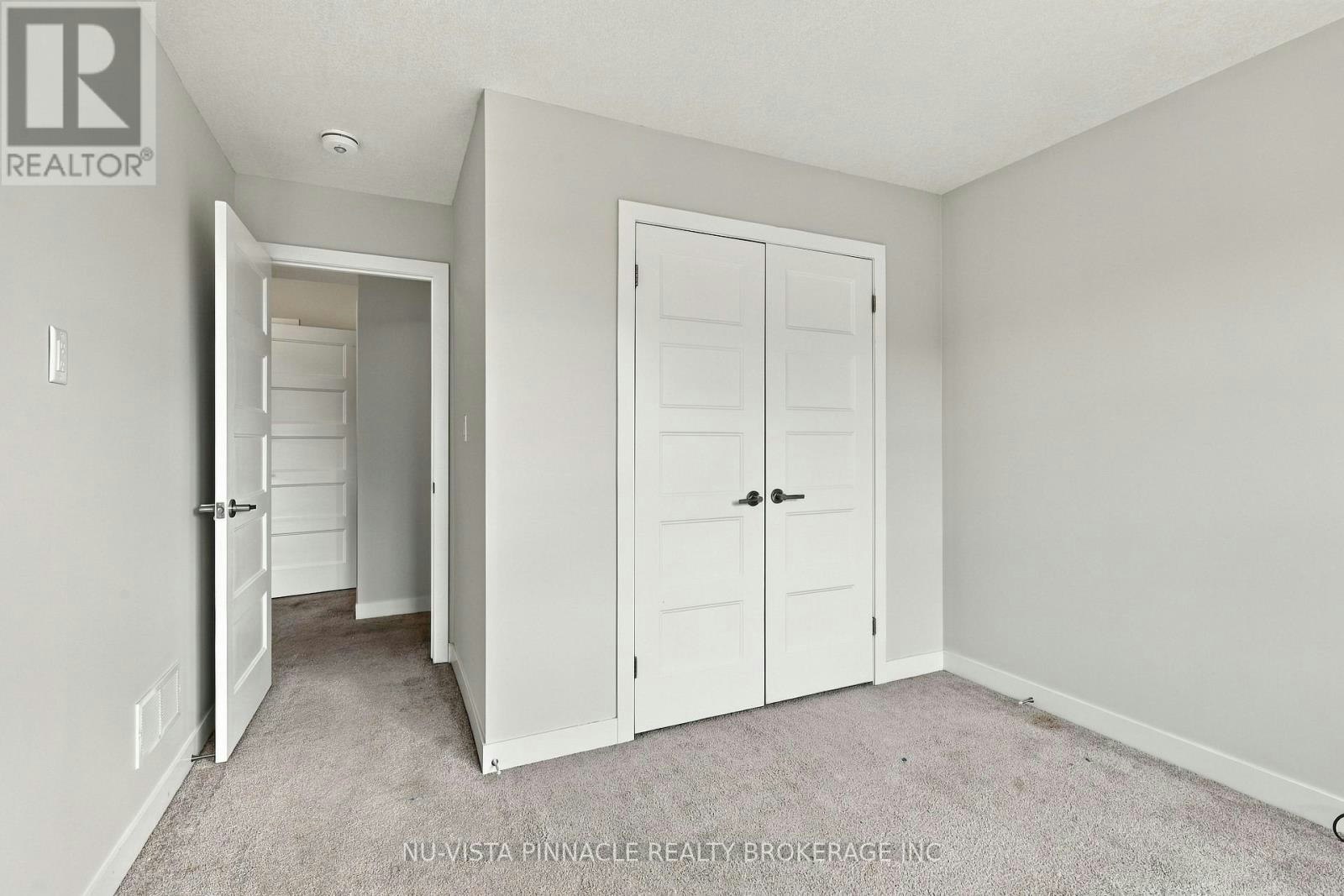 960 Village Square WEST, London, ON, N6H 0J7 - 21