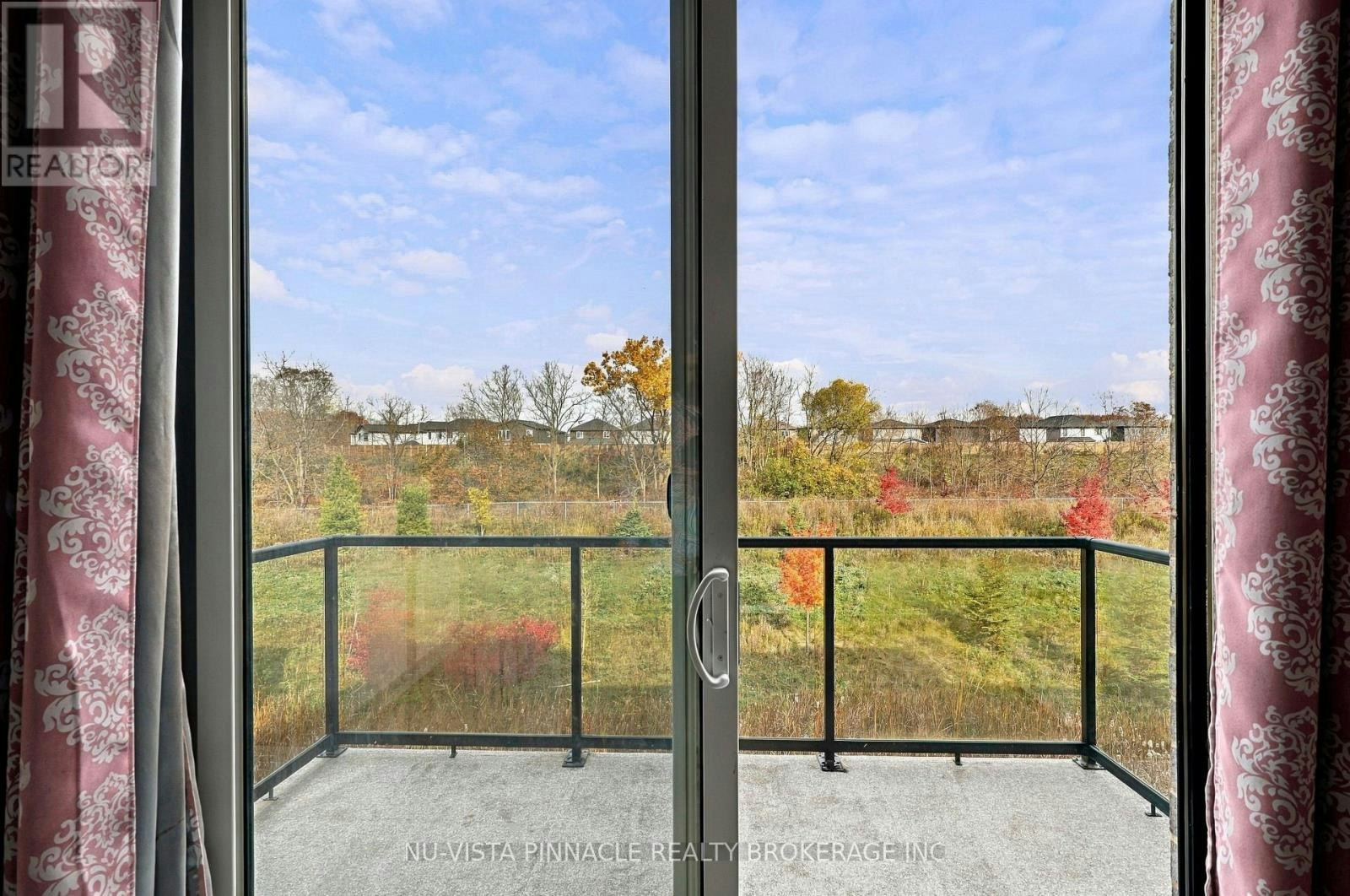 960 Village Square WEST, London, ON, N6H 0J7 - 32
