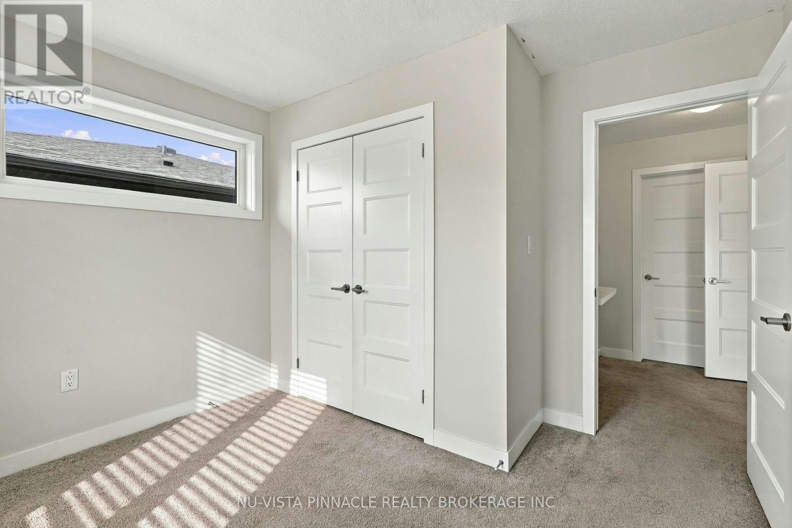 960 Village Square WEST, London, ON, N6H 0J7 - 23