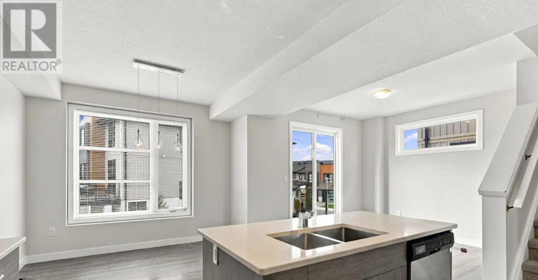 960 Village Square WEST, London, ON, N6H 0J7 - 13
