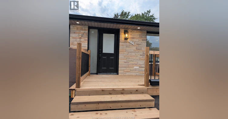 UPPER-2101 Dominion, Windsor, ON, N9B 3H8 - 3