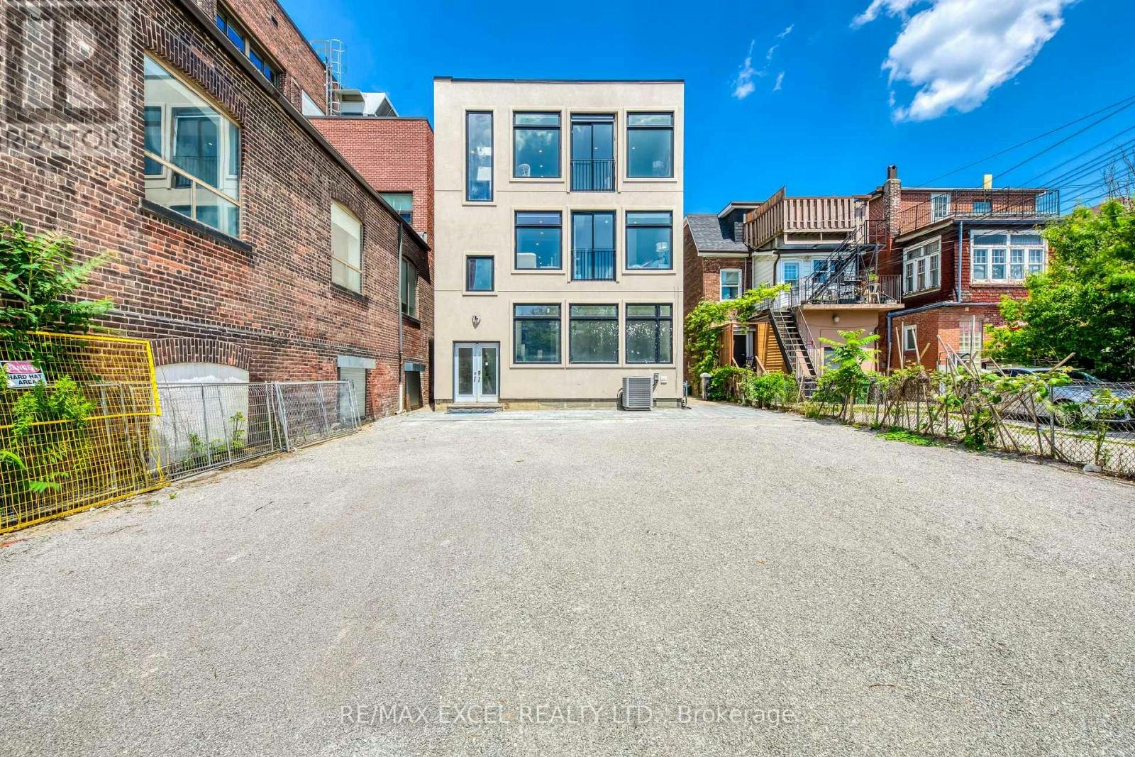 C-923 College Street, Toronto, ON, M6H 1A1 - 2