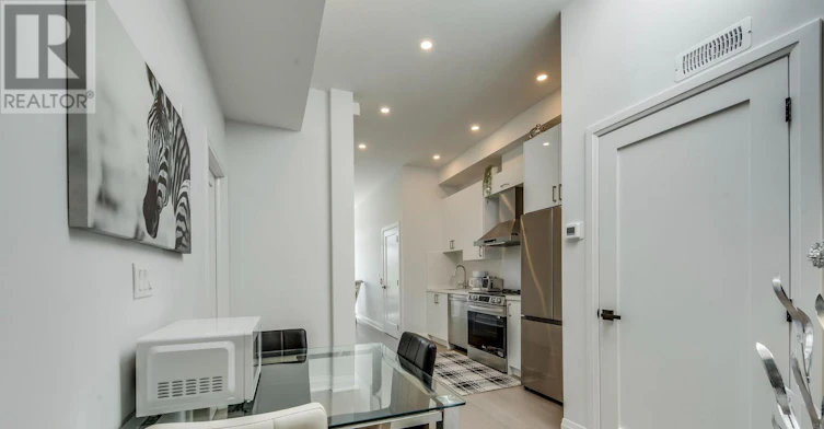 C-923 College Street, Toronto, ON, M6H 1A1 - 17