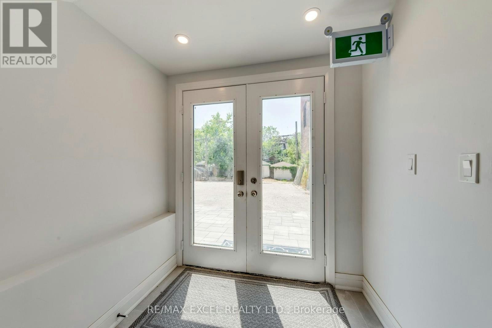 C-923 College Street, Toronto, ON, M6H 1A1 - 5
