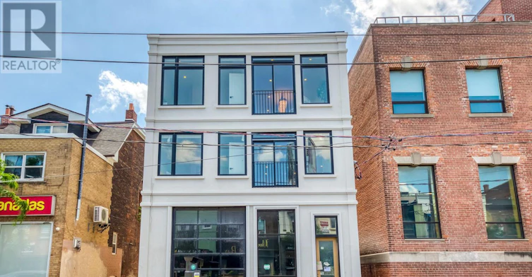 C-923 College Street, Toronto, ON, M6H 1A1