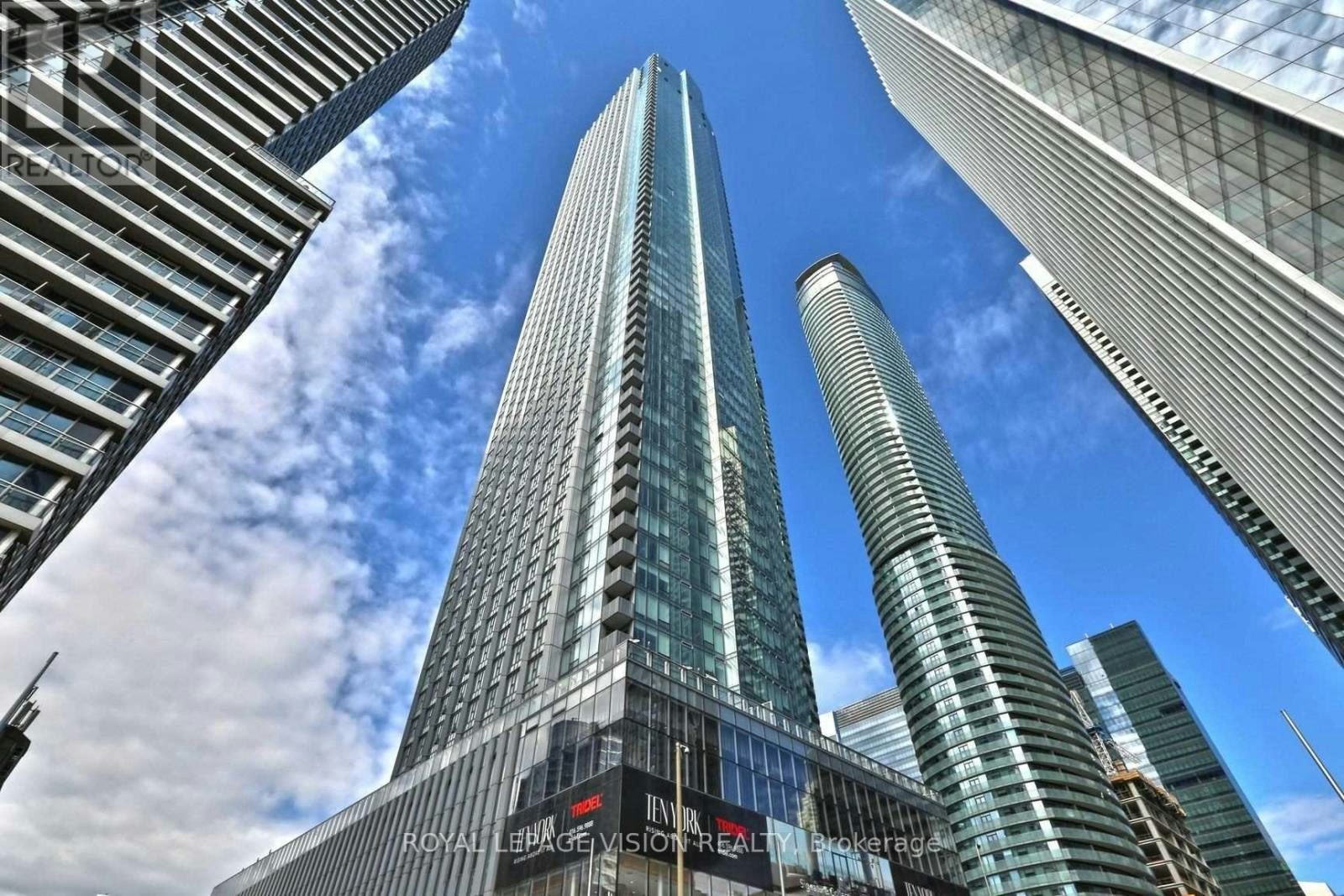 5713-10 York Street, Toronto, ON, M5J 2Z2