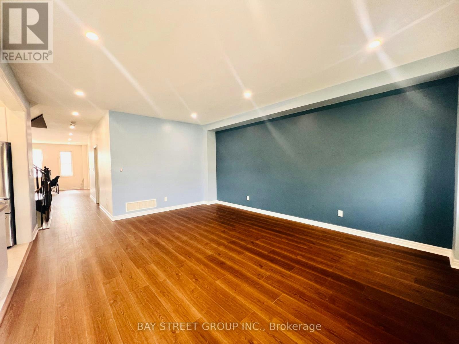 MASTER ROOM-81 Sutcliffe Way, New Tecumseth, ON, L9R 0N9 - 19