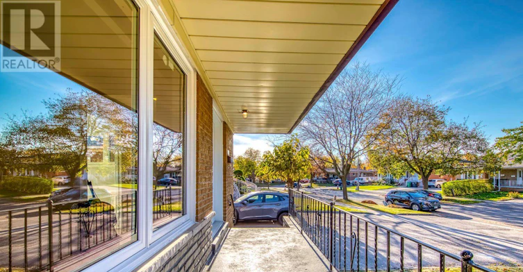 UPPER-7605 Discus Crescent, Mississauga, ON, L4T 2V4 - 4