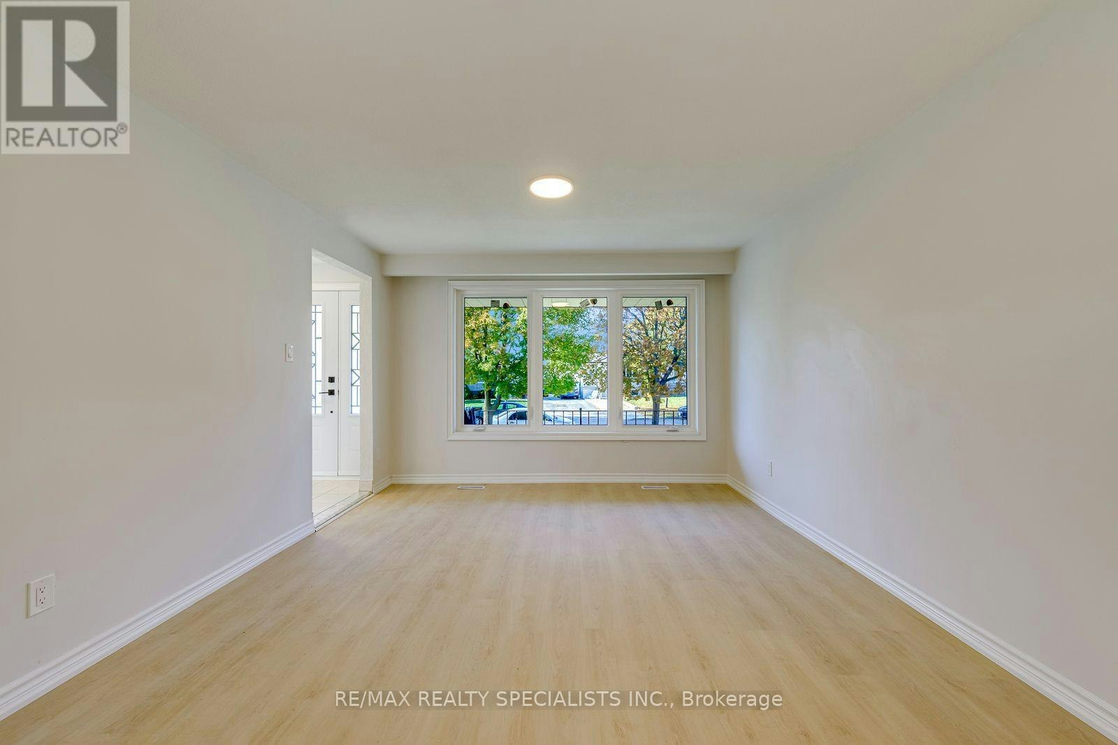 UPPER-7605 Discus Crescent, Mississauga, ON, L4T 2V4 - 14