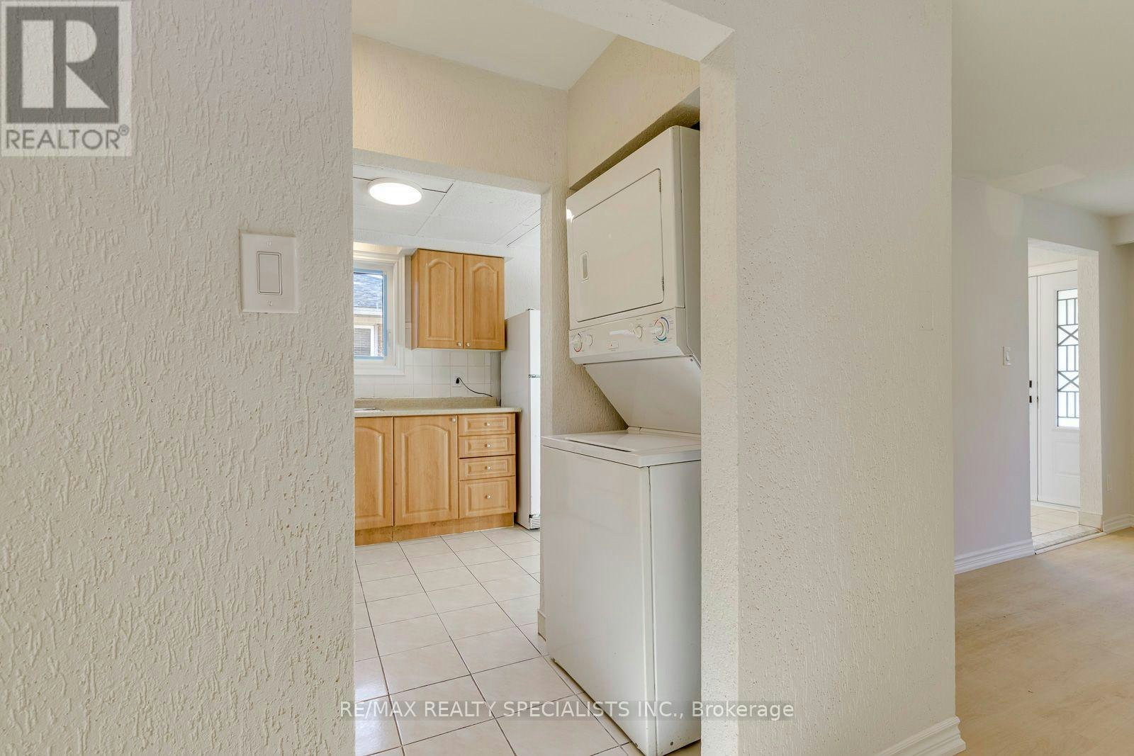 UPPER-7605 Discus Crescent, Mississauga, ON, L4T 2V4 - 17