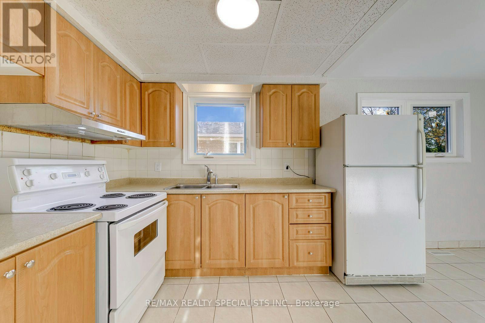 UPPER-7605 Discus Crescent, Mississauga, ON, L4T 2V4 - 11