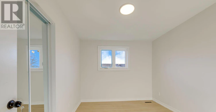 UPPER-7605 Discus Crescent, Mississauga, ON, L4T 2V4 - 24