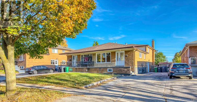 UPPER-7605 Discus Crescent, Mississauga, ON, L4T 2V4