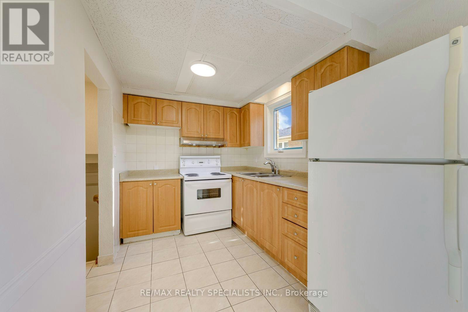 UPPER-7605 Discus Crescent, Mississauga, ON, L4T 2V4 - 9