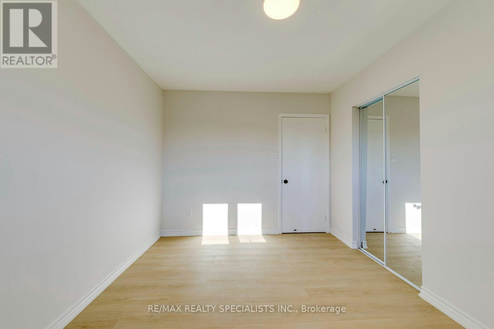 UPPER-7605 Discus Crescent, Mississauga, ON, L4T 2V4 - 25