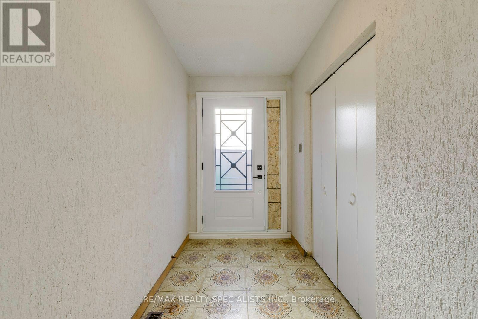 LOWER-7605 Discus Crescent, Mississauga, ON, L4T 2V4 - 6