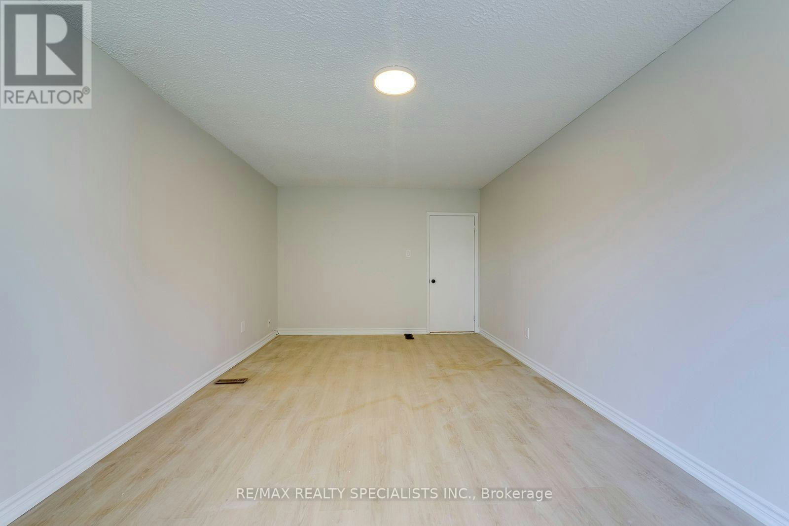 LOWER-7605 Discus Crescent, Mississauga, ON, L4T 2V4 - 7