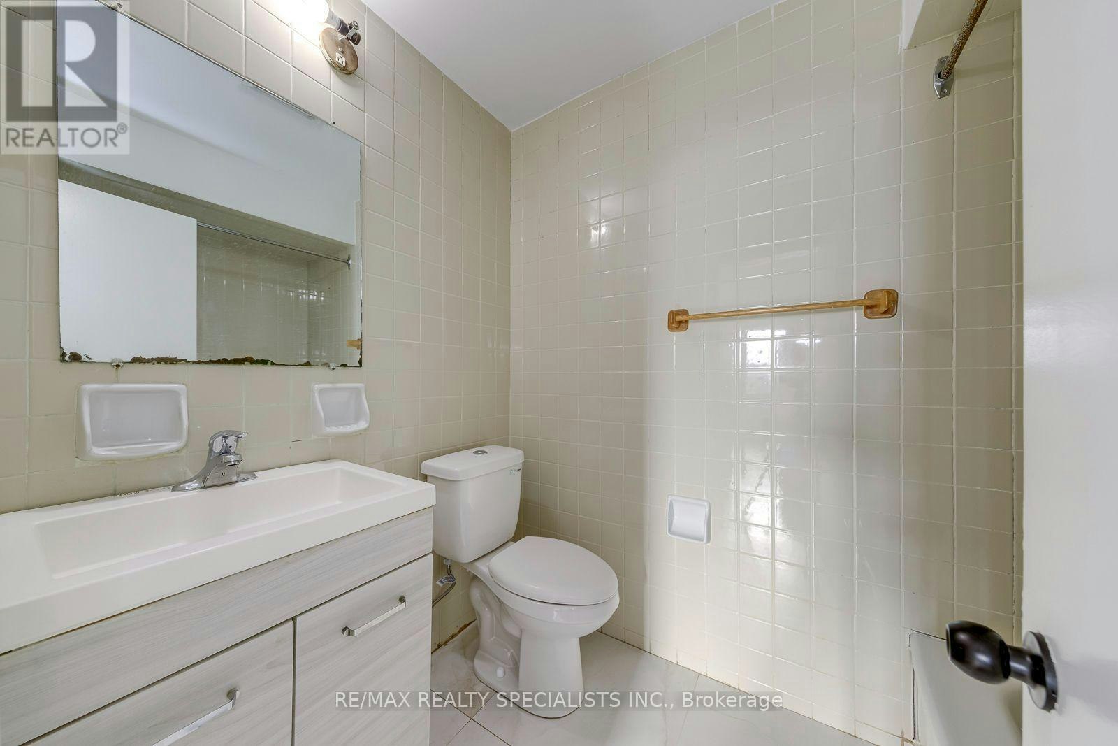 LOWER-7605 Discus Crescent, Mississauga, ON, L4T 2V4 - 10