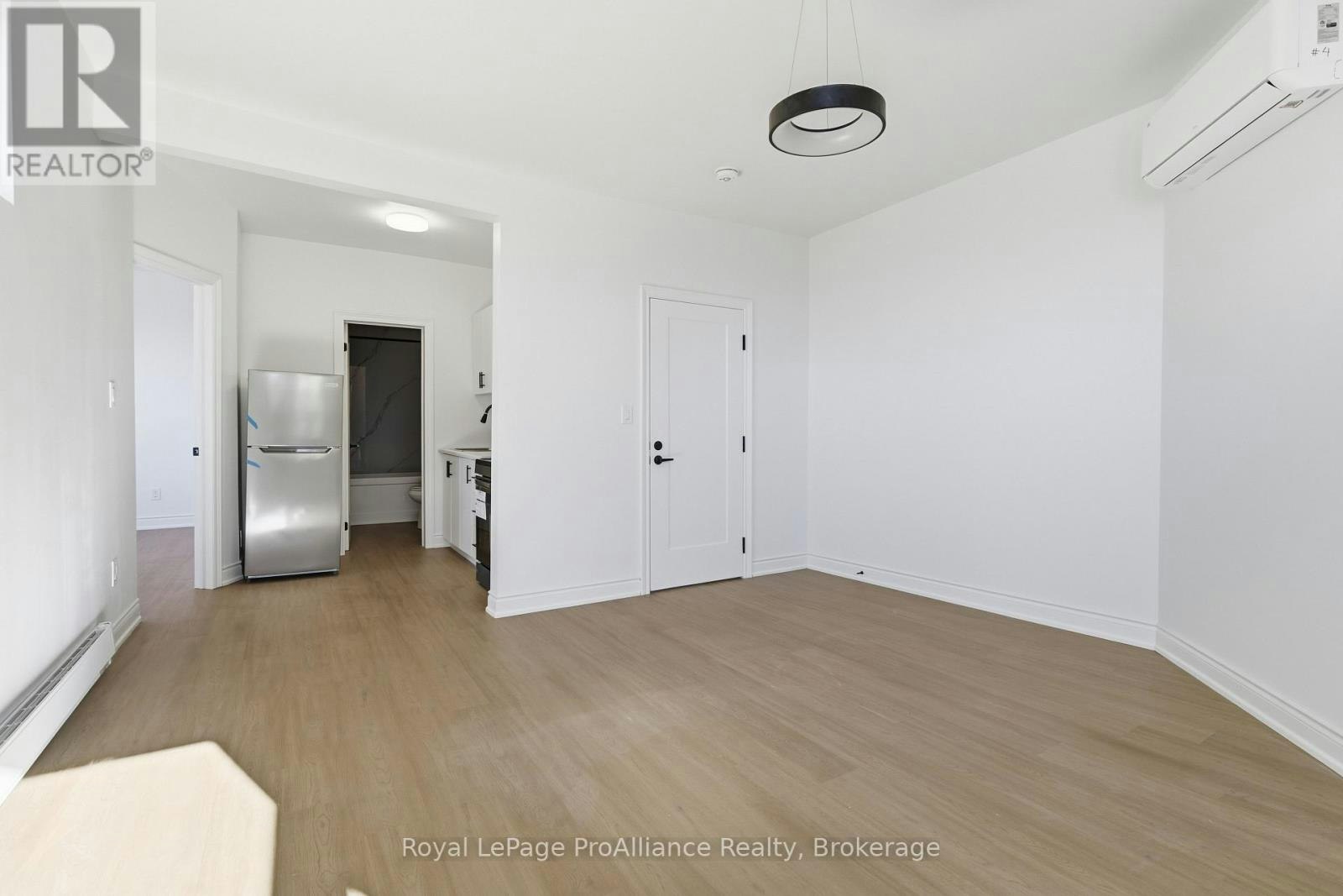 4-380 Park Street N, Peterborough, ON, K9H 4P8 - 3