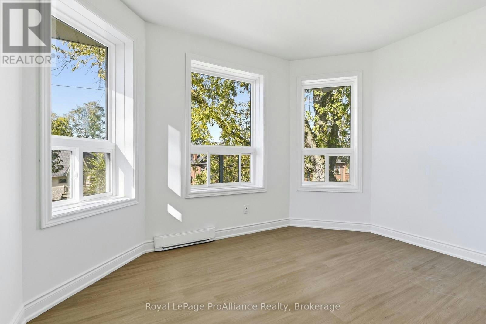 4-380 Park Street N, Peterborough, ON, K9H 4P8 - 5