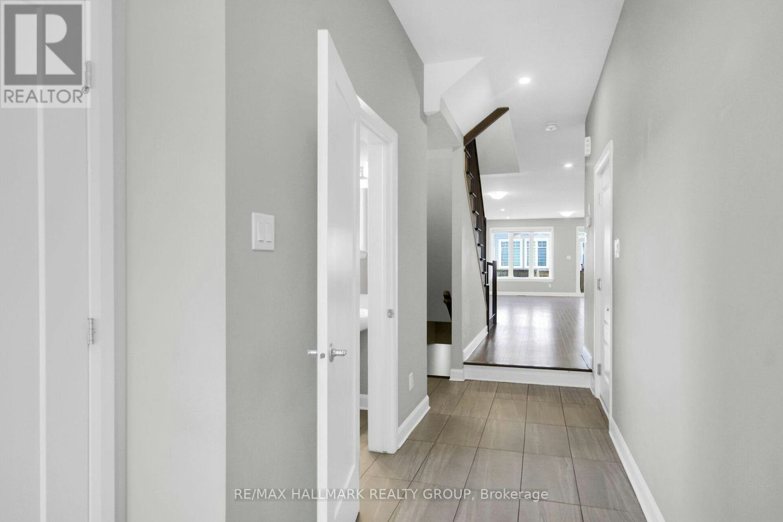 125 Angelonia Crescent, Ottawa, ON, K1T 0Y4 - 5